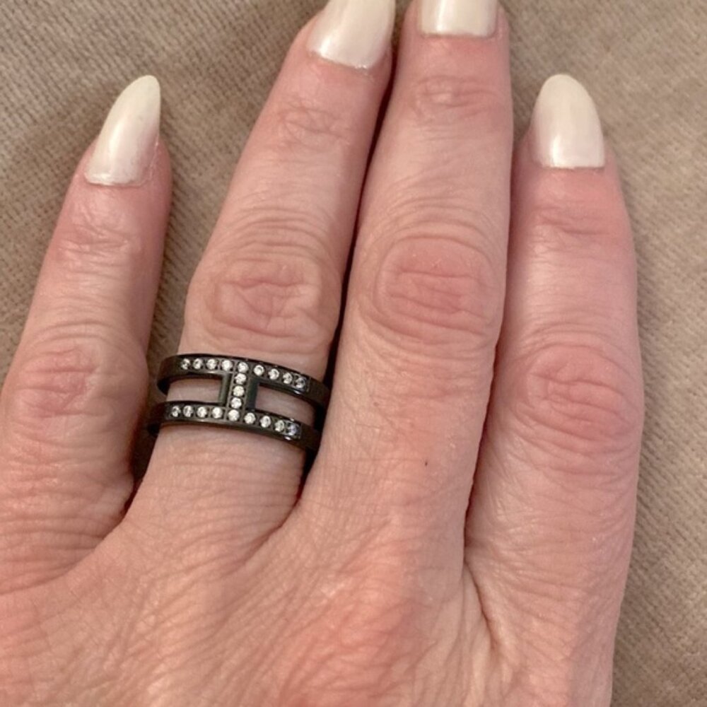 Sleek High Quality Black Oxide Finish Double Ring W Cutout & Parallel Bands